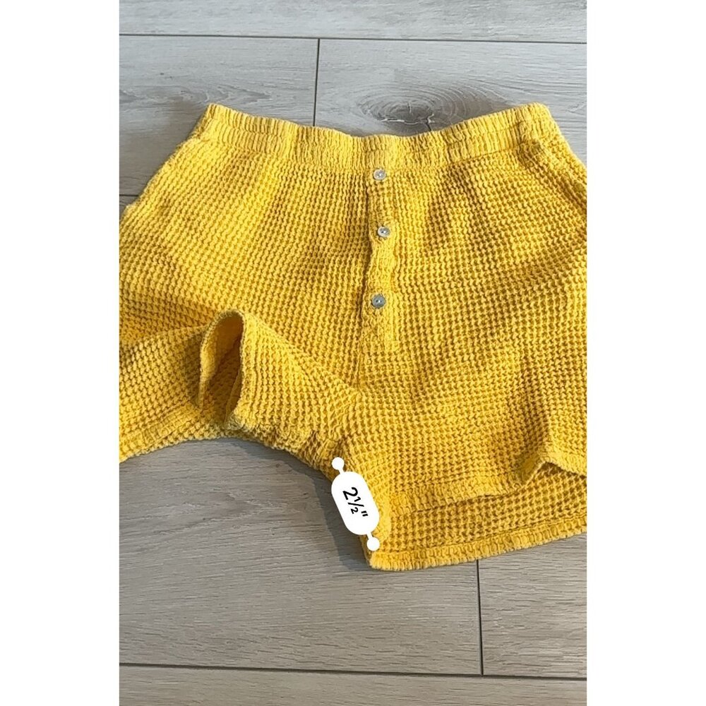 DONNI. Waffle Knit Yellow Mother Of Pearl Shorts Women's Medium M - Picture 8 of 9